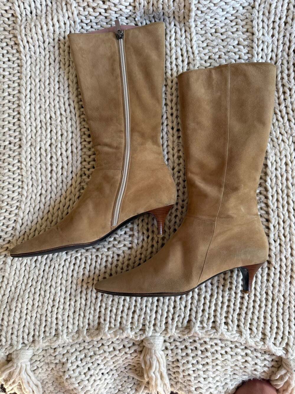 Fratelli Rossetti Vintage Tan Suede Mid Calf Kitten Heel
Boot